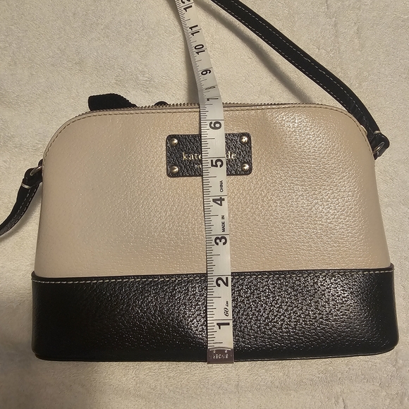KATE SPADE NEW YORK Crossbody Shoulder  Black and Cream Handbag Purse. - Picture 9 of 11